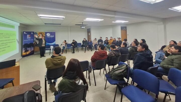 📖 Profesionales de la Municipalidad de Temuco fortalecen conocimientos sobre interculturalidad y cosmovisión mapuche