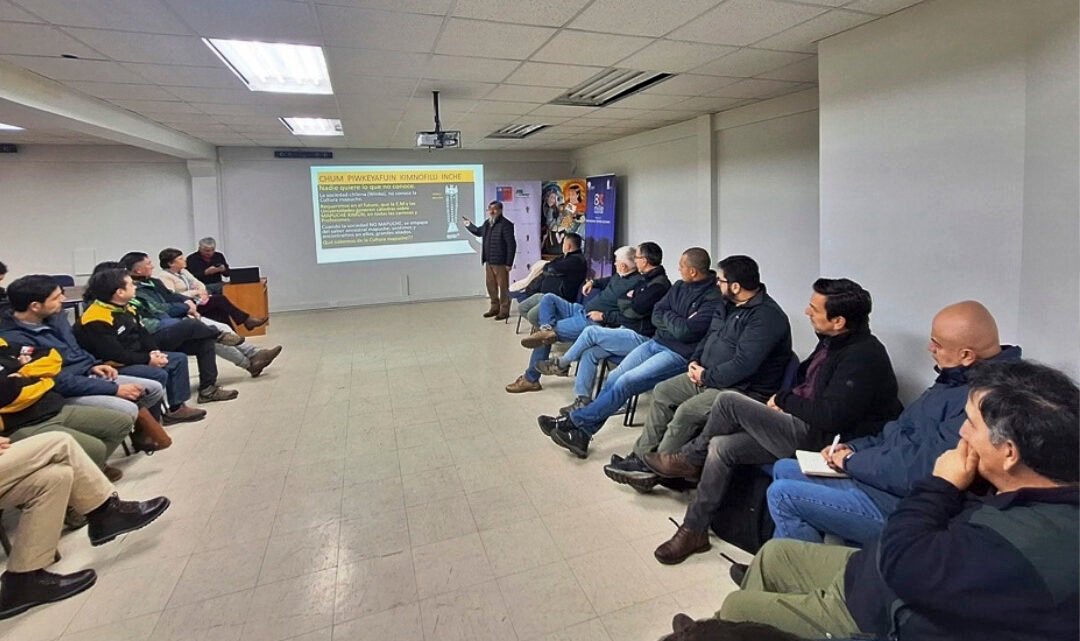 Profesionales de CONAF fortalecen sus conocimientos sobre interculturalidad y cosmovisión mapuche